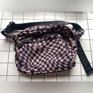 Baggu trippy checker fanny pack